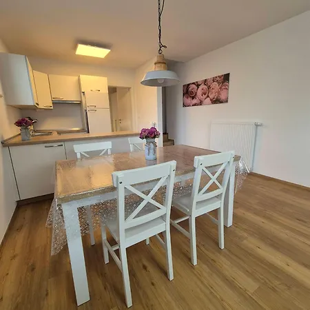 Annie's Apartment
